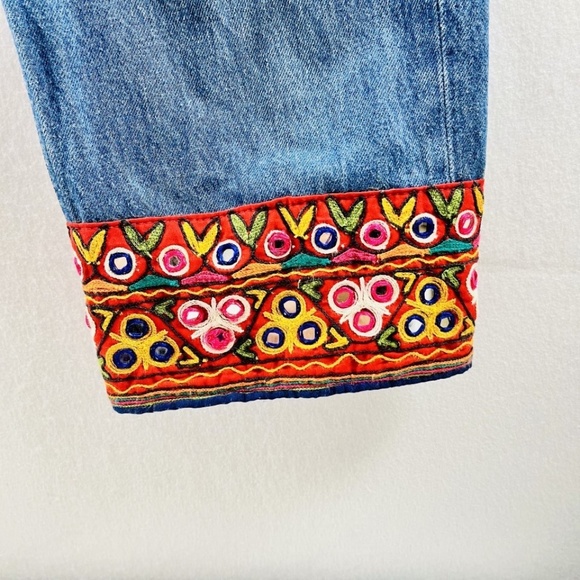 VTG 90's BUZZ 18 BEADED LEVI'S 501 Jeans Sz 10 Tribal Boho Cropped Length UNIQUE - Picture 2 of 10